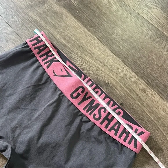 Gymshark Gray Seamless Crops - Picture 5 of 8